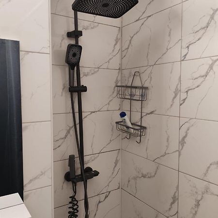 Garsoniera G3 Appartement Craiova Buitenkant foto