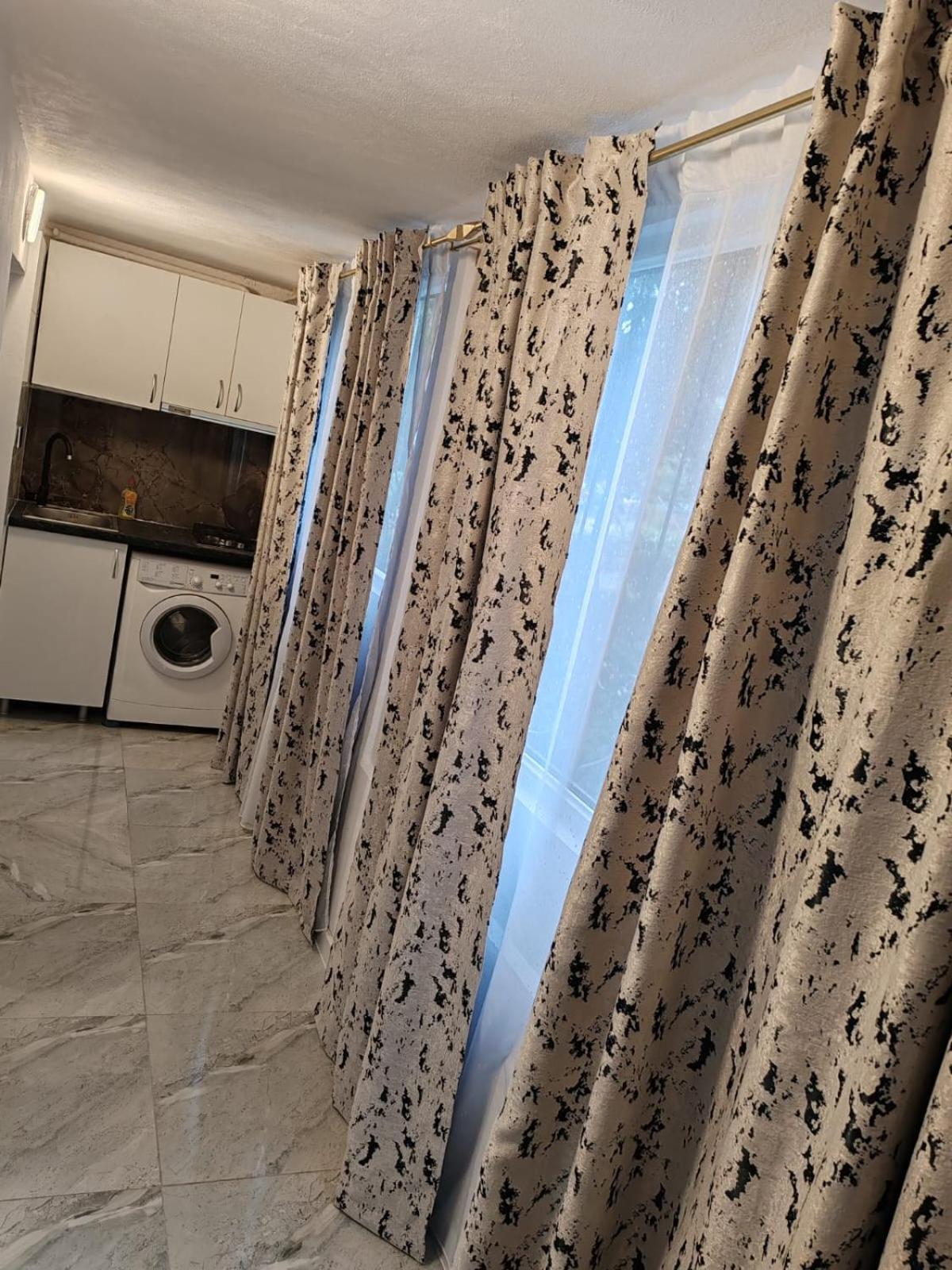 Garsoniera G3 Appartement Craiova Buitenkant foto